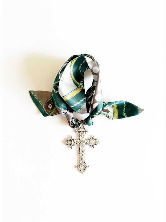 Medallion Silk Necklace |loved|