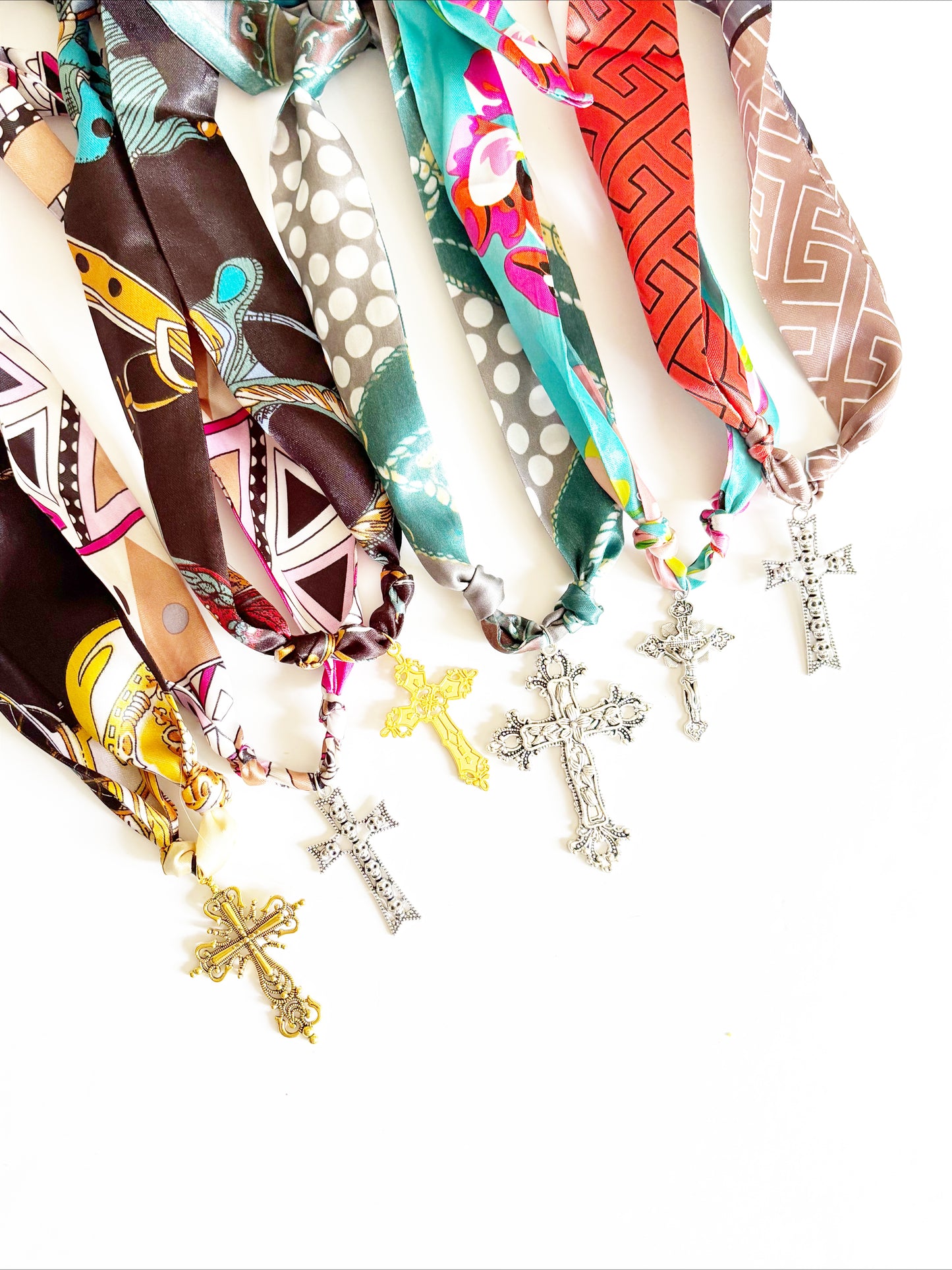 Medallion Silk Necklace |forever|